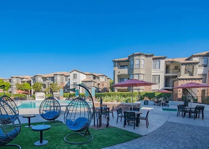 Apartment Close To Westgate Stadium With Pool Parking Gym Wd Glendale