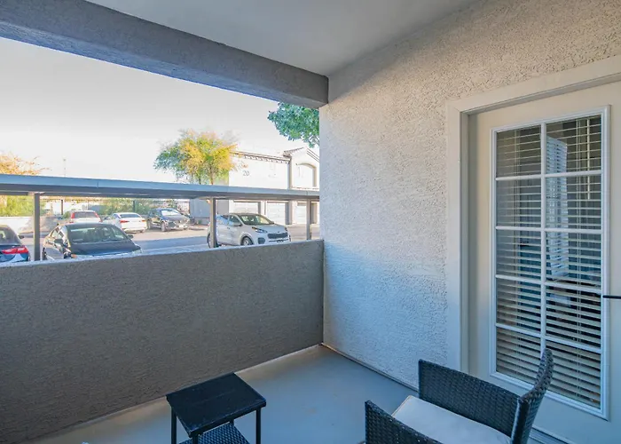 Apartment Close To Westgate Stadium With Pool Parking Gym Wd Glendale