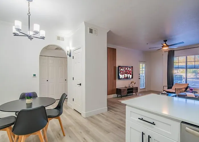 Close To Westgate Stadium With Pool Parking Gym Wd Glendale