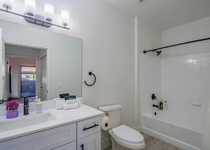 Close To Westgate Stadium With Pool Parking Gym Wd Apartment *